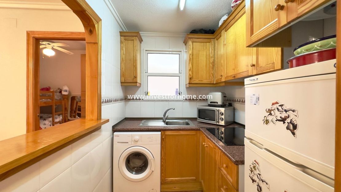 Sale - Apartment - Torrevieja - Centro