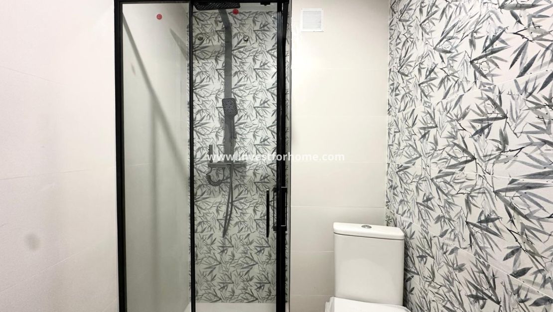 Sale - Apartment - Torrevieja - Centro