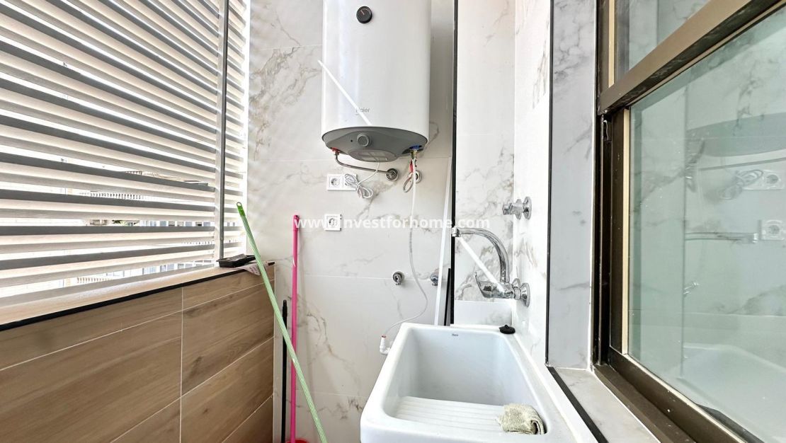 Sale - Apartment - Torrevieja - Centro