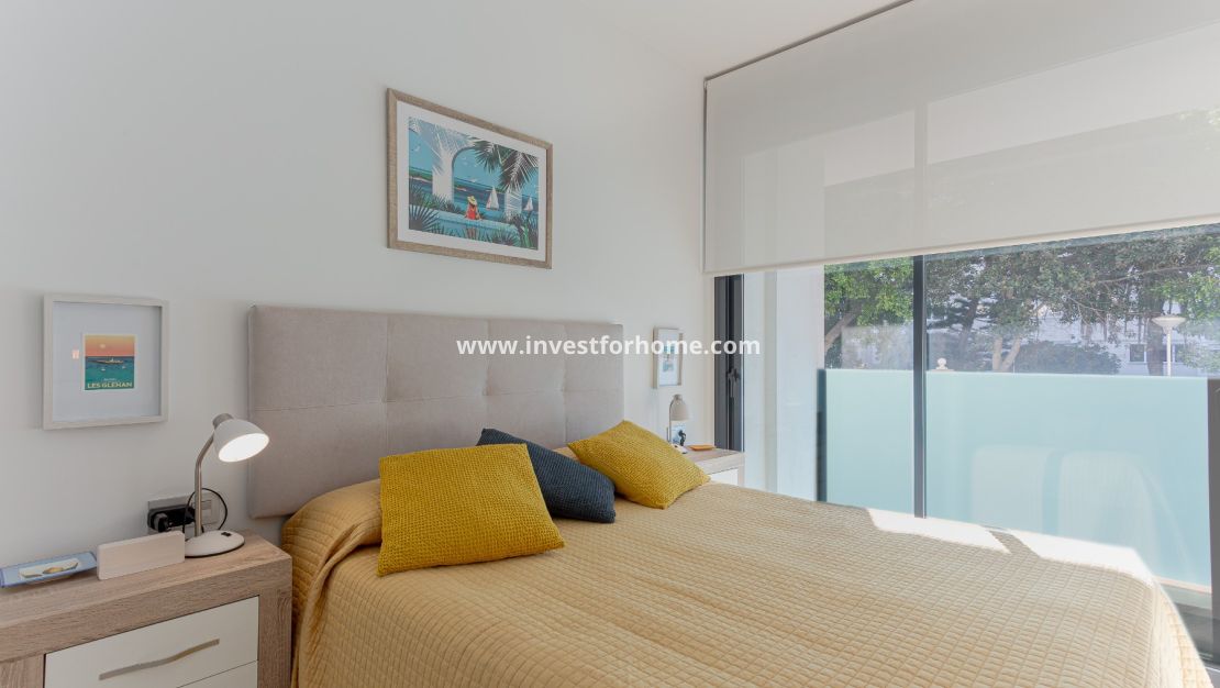 Sale - Apartment - Torrevieja - Centro
