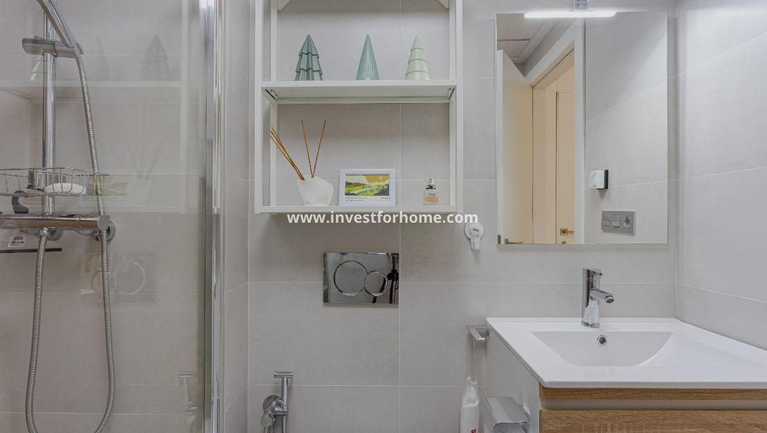 Sale - Apartment - Torrevieja - Centro