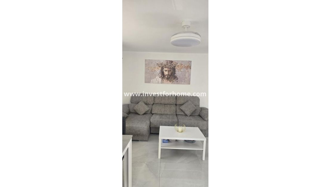 Sale - Apartment - Torrevieja - Centro