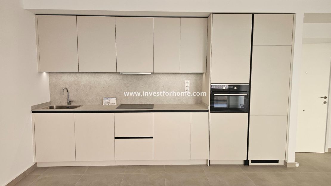 Sale - Apartment - Torrevieja - Centro