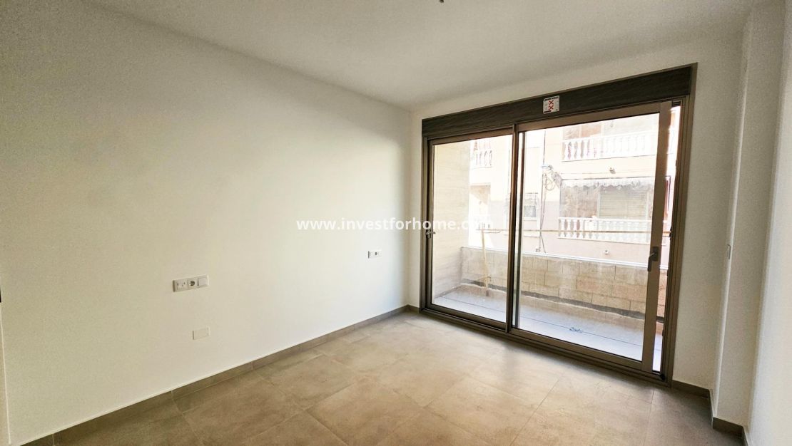 Sale - Apartment - Torrevieja - Centro