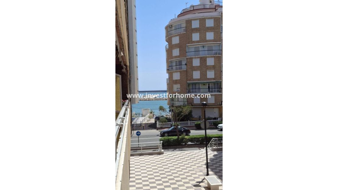 Sale - Apartment - Torrevieja - Centro