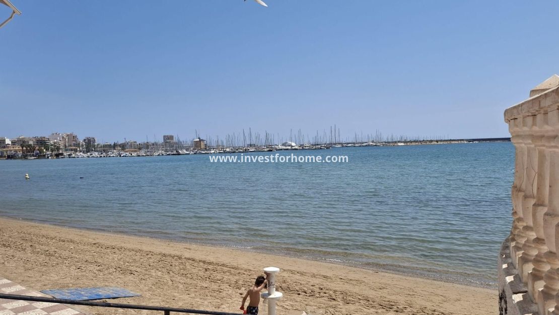 Sale - Apartment - Torrevieja - Centro