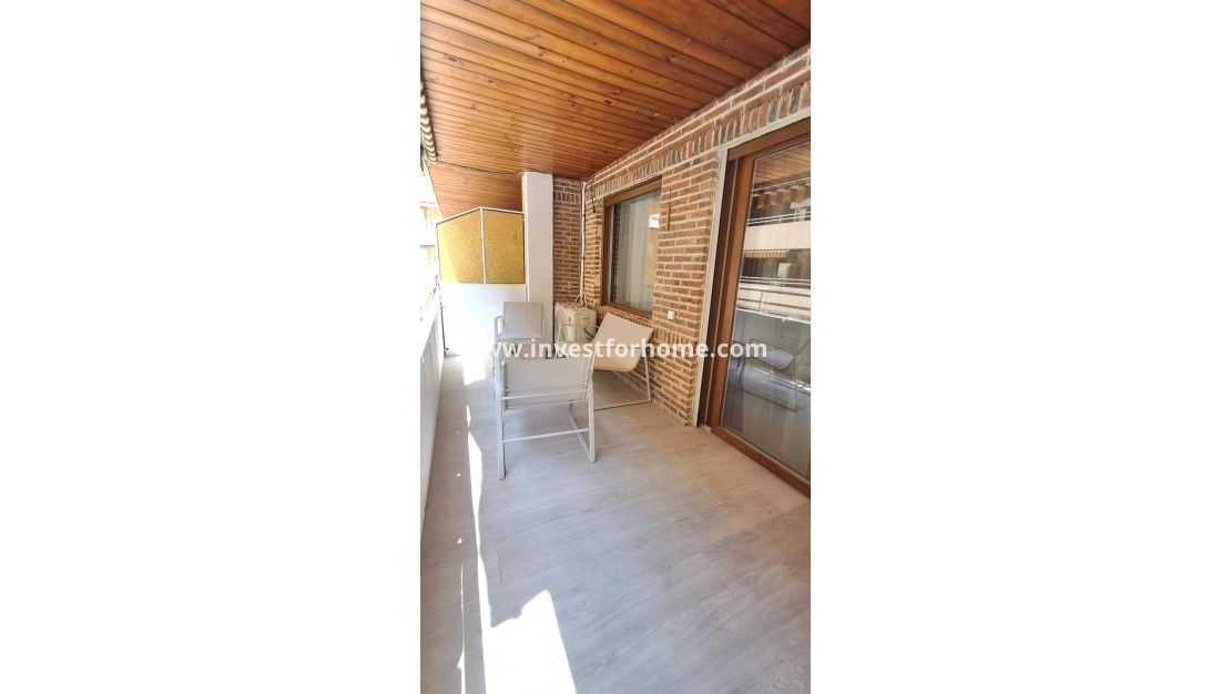 Sale - Apartment - Torrevieja - Centro