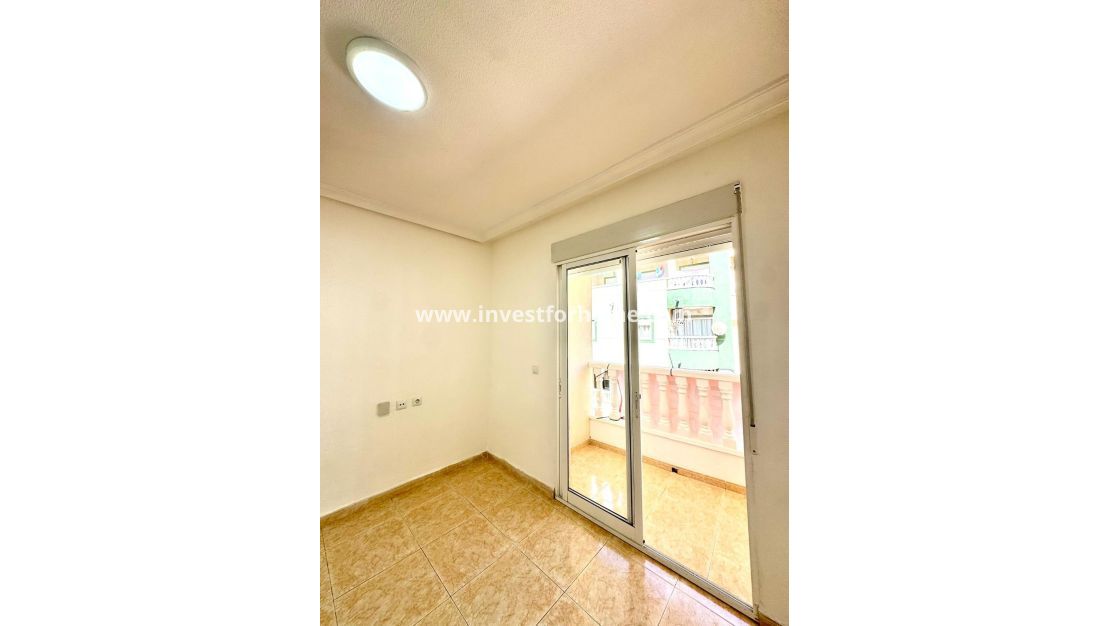 Sale - Apartment - Torrevieja - Centro