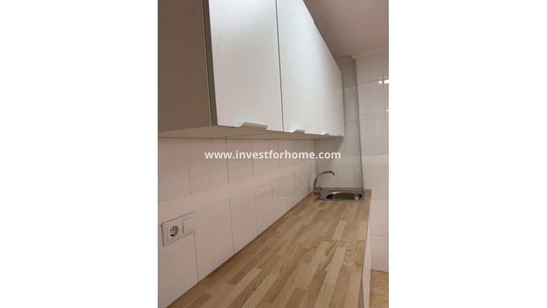 Sale - Apartment - Torrevieja - Centro