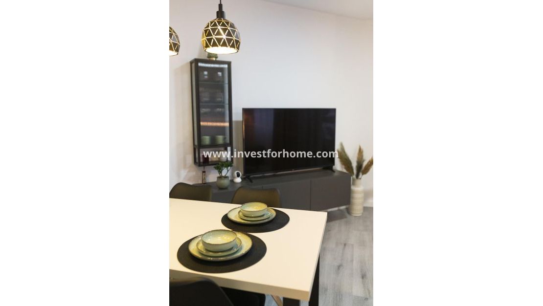 Sale - Apartment - Torrevieja - Centro