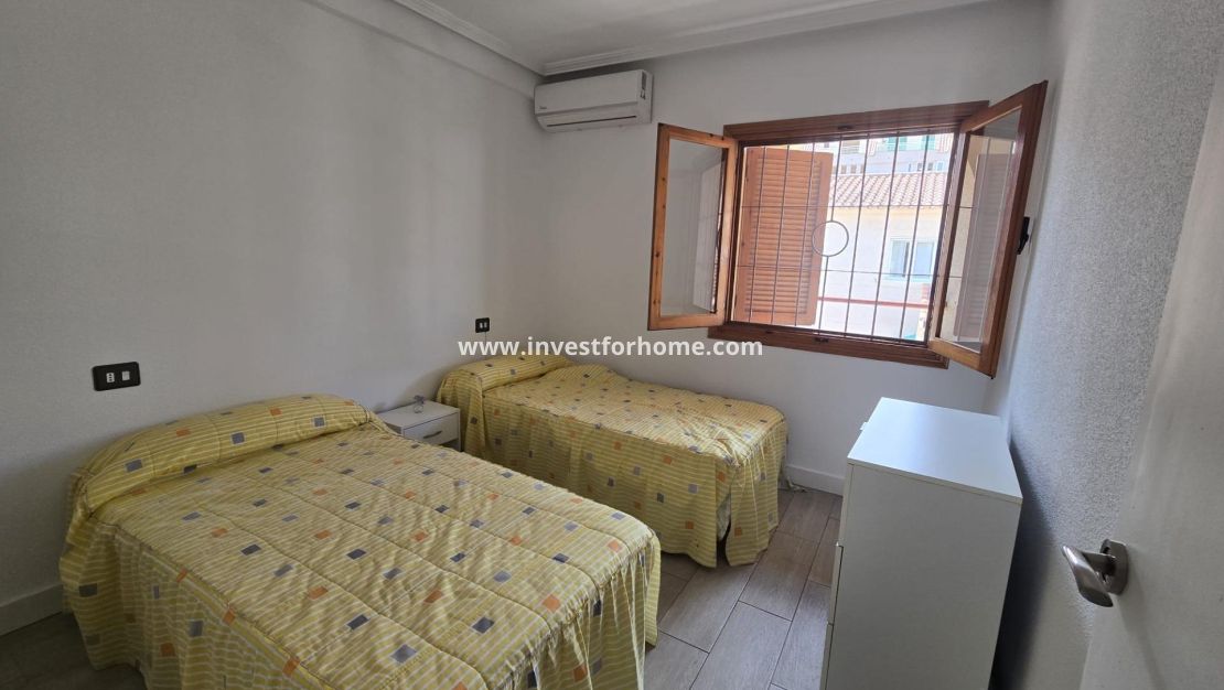 Sale - Apartment - Torrevieja - Centro