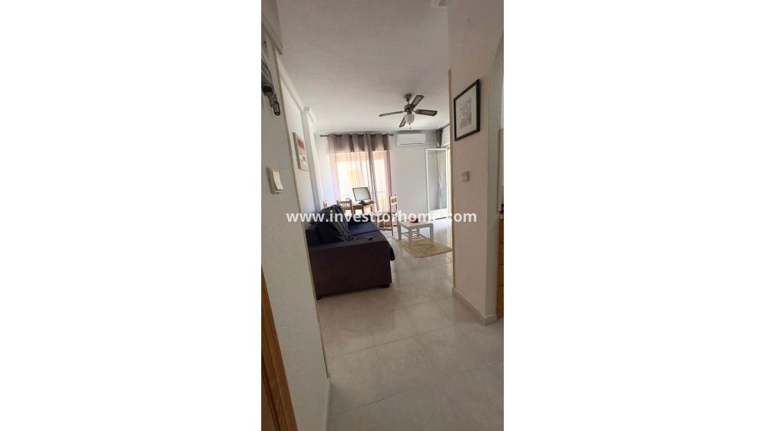 Sale - Apartment - Torrevieja - Centro