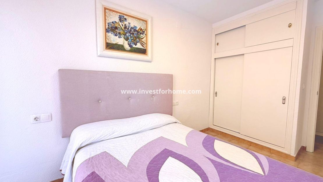 Sale - Apartment - Torrevieja - Centro