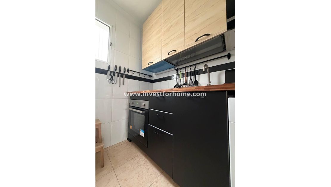 Sale - Apartment - Torrevieja - Centro