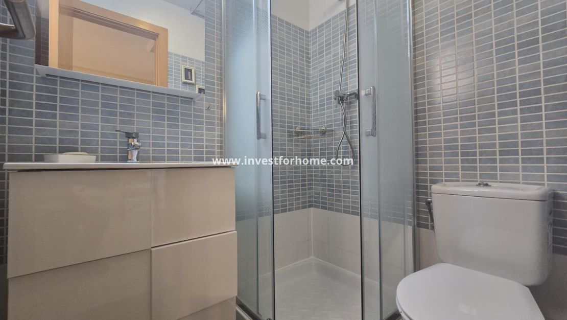 Sale - Apartment - Torrevieja - Centro