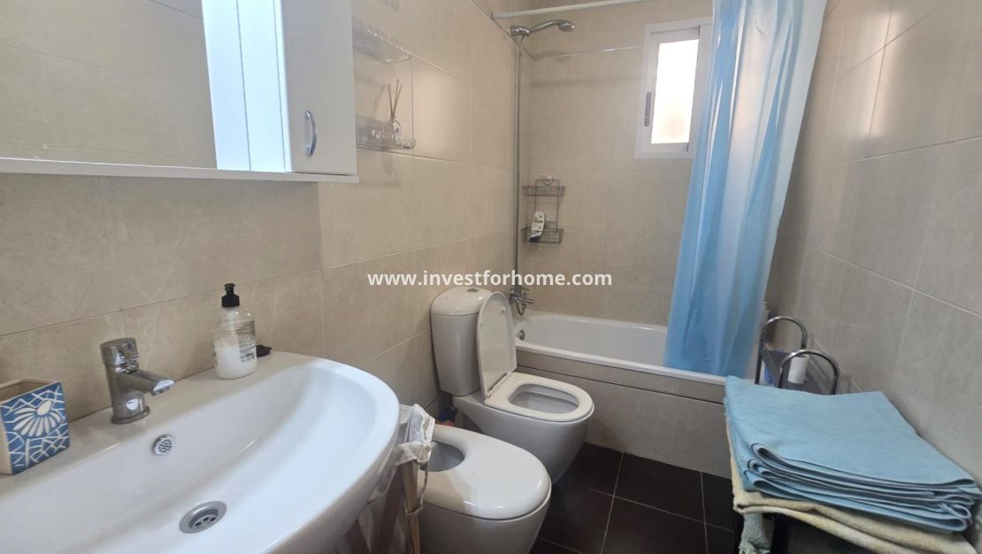 Sale - Apartment - Torrevieja - Centro