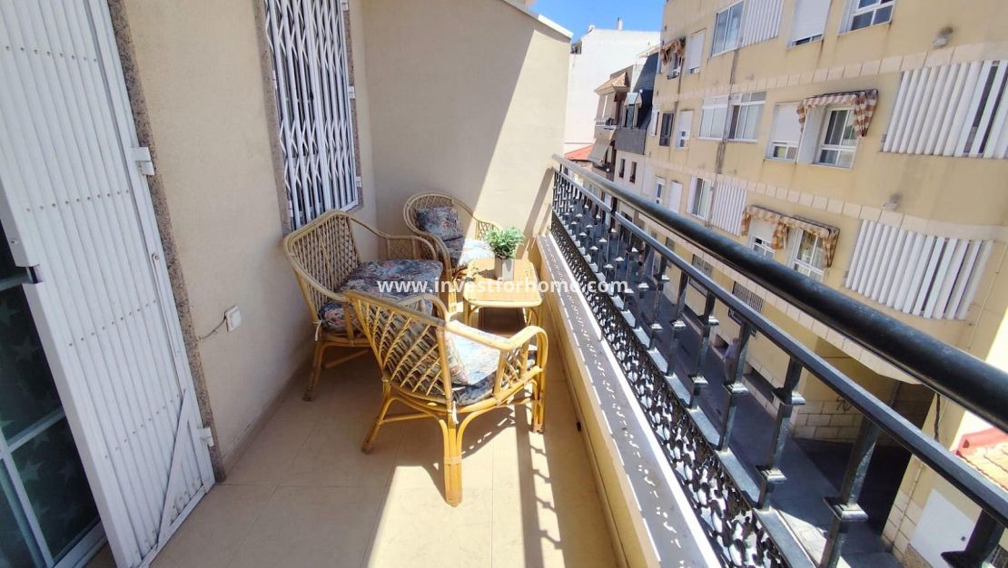 Sale - Apartment - Torrevieja - Centro