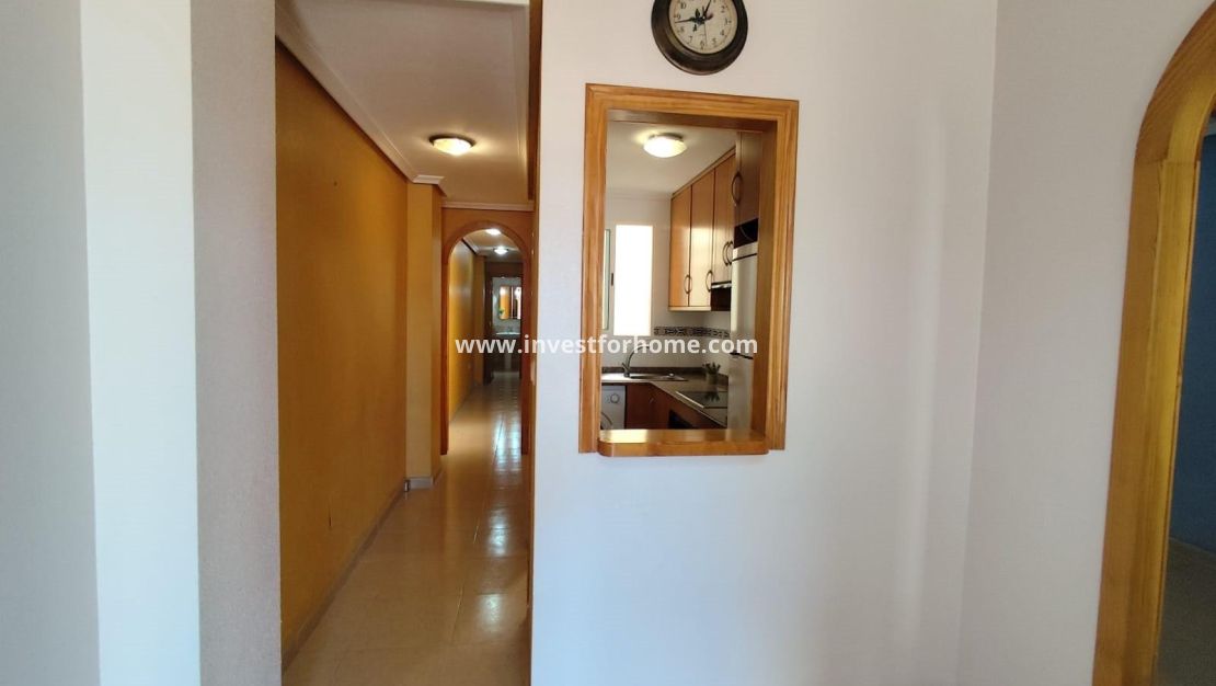 Sale - Apartment - Torrevieja - Centro