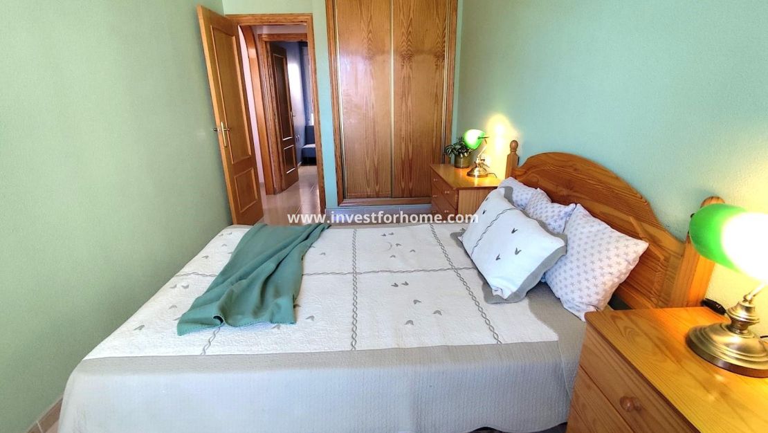 Sale - Apartment - Torrevieja - Centro