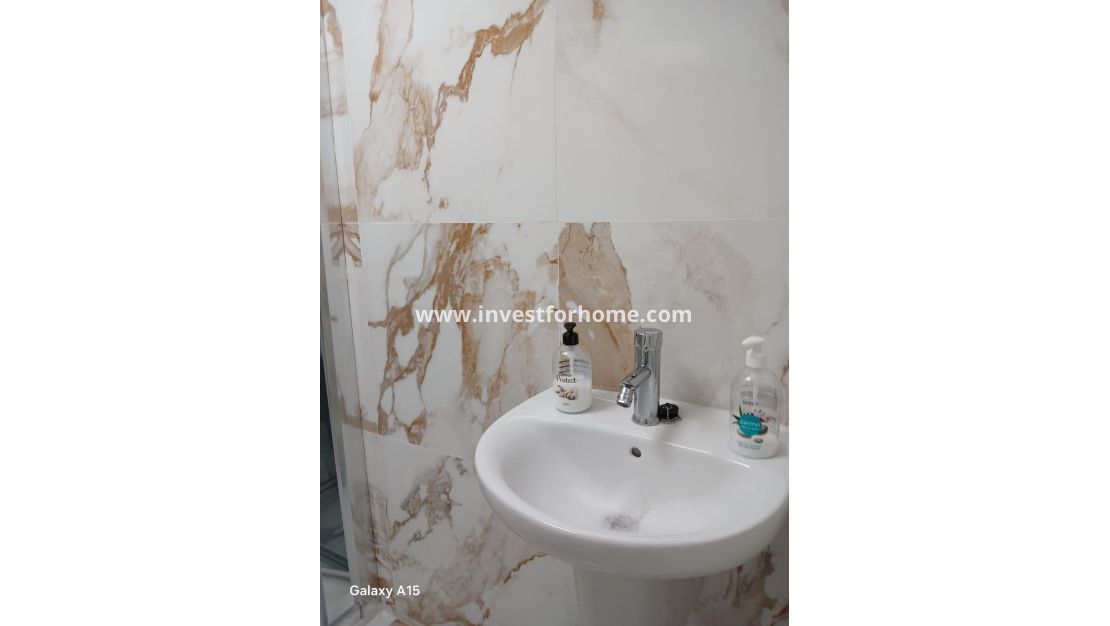 Sale - Apartment - Torrevieja - Centro