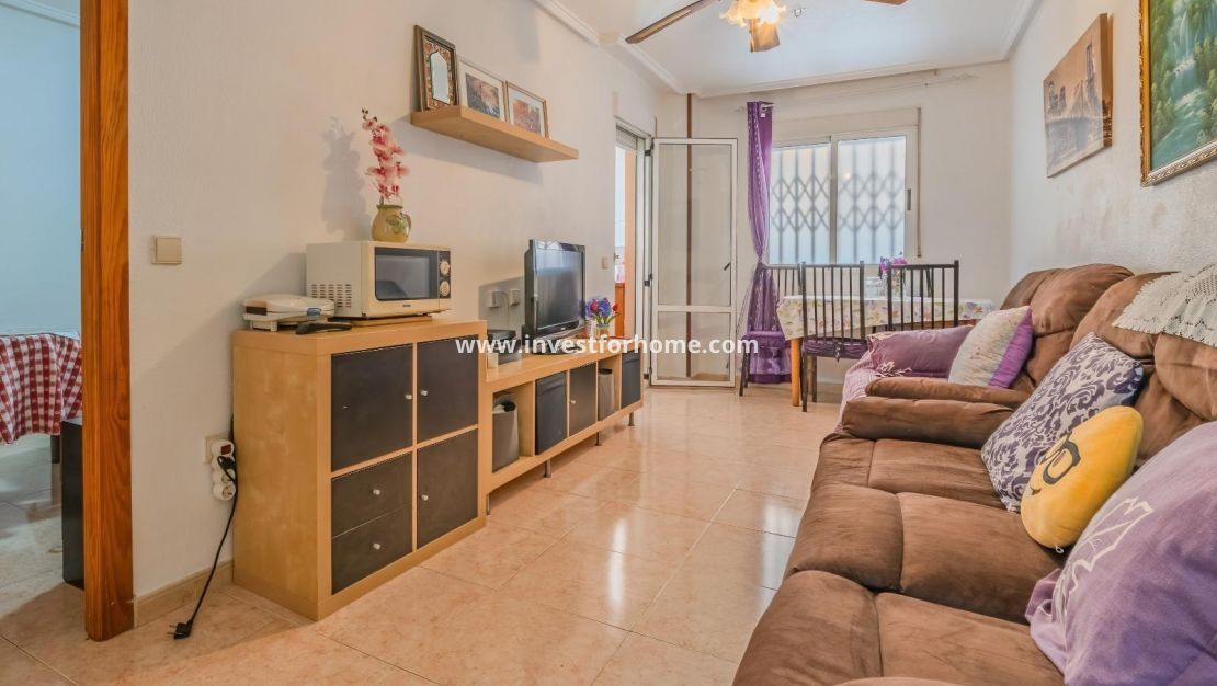 Sale - Apartment - Torrevieja - Centro