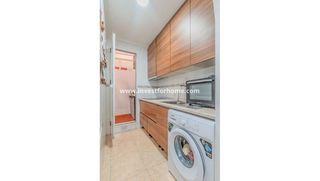Sale - Apartment - Torrevieja - Centro