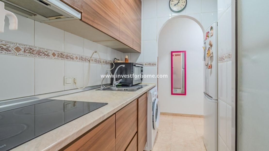 Sale - Apartment - Torrevieja - Centro