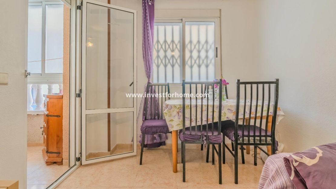 Sale - Apartment - Torrevieja - Centro