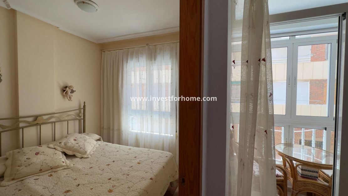 Sale - Apartment - Torrevieja - Centro