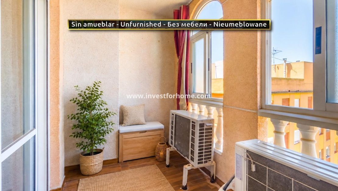 Sale - Apartment - Torrevieja - Centro