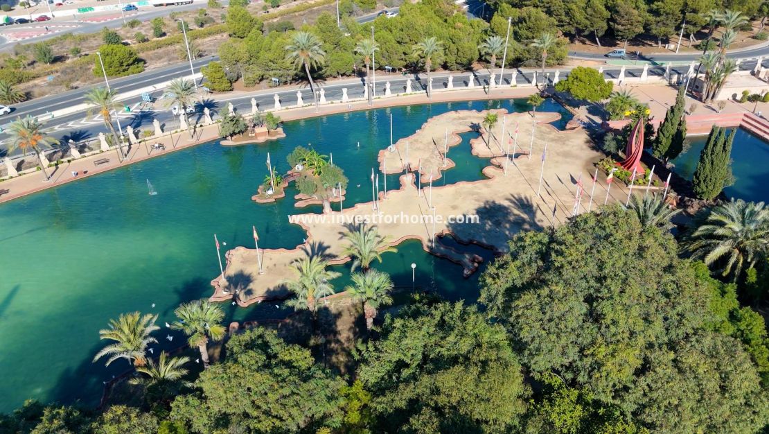 Sale - Apartment - Torrevieja - Centro