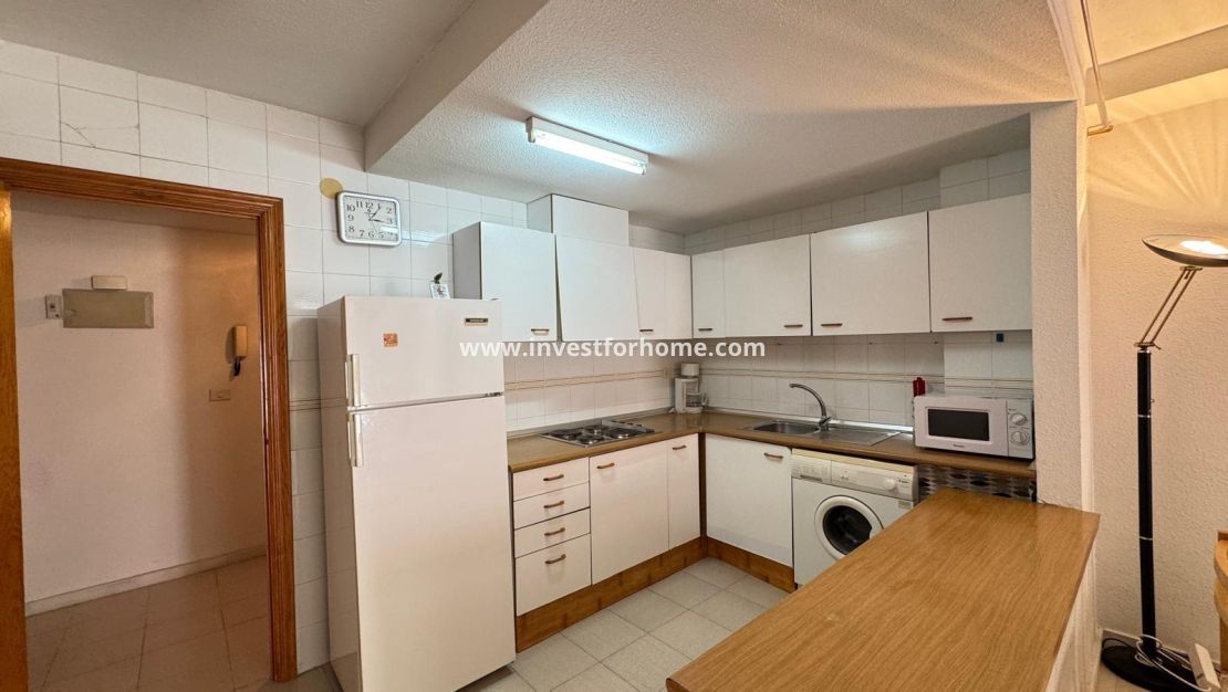 Sale - Apartment - Torrevieja - Centro