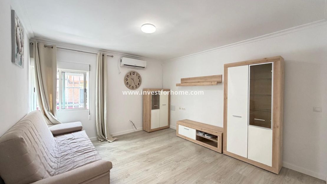 Sale - Apartment - Torrevieja - Centro