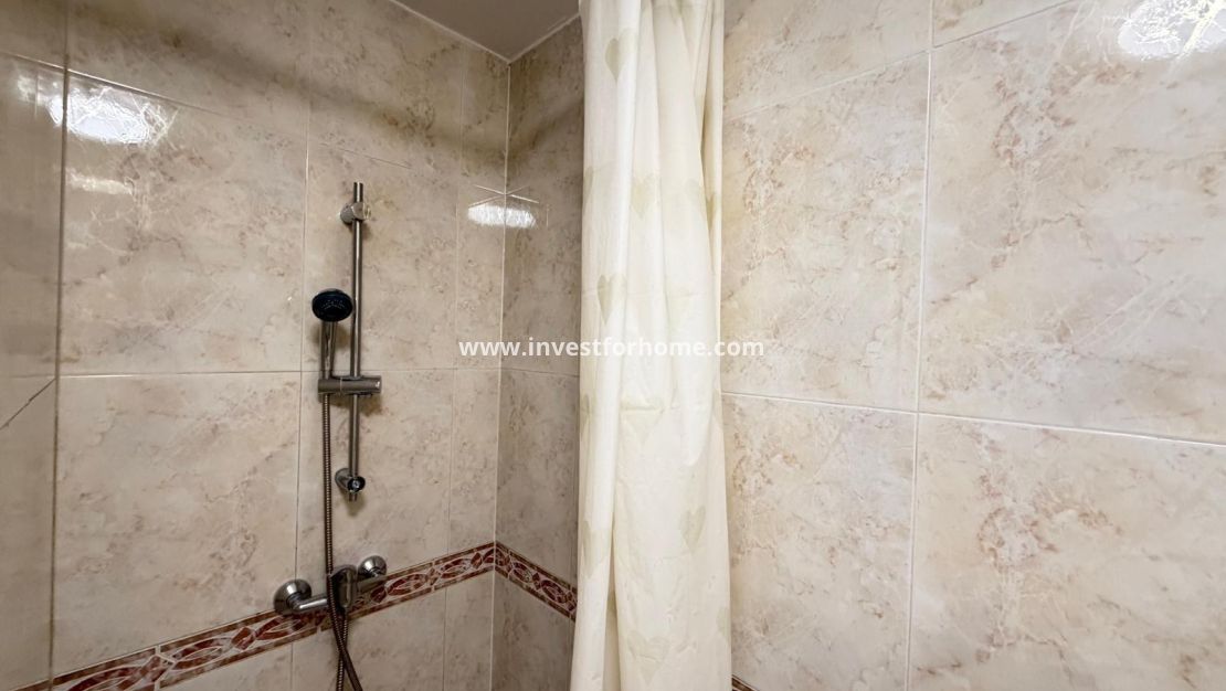 Sale - Apartment - Torrevieja - Centro