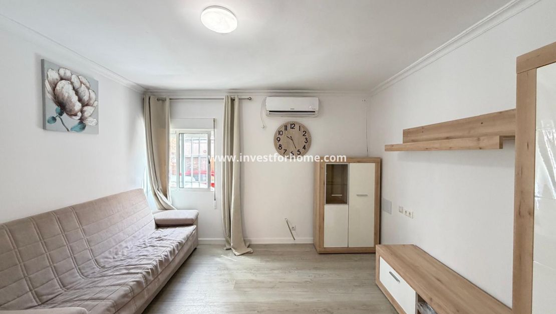Sale - Apartment - Torrevieja - Centro
