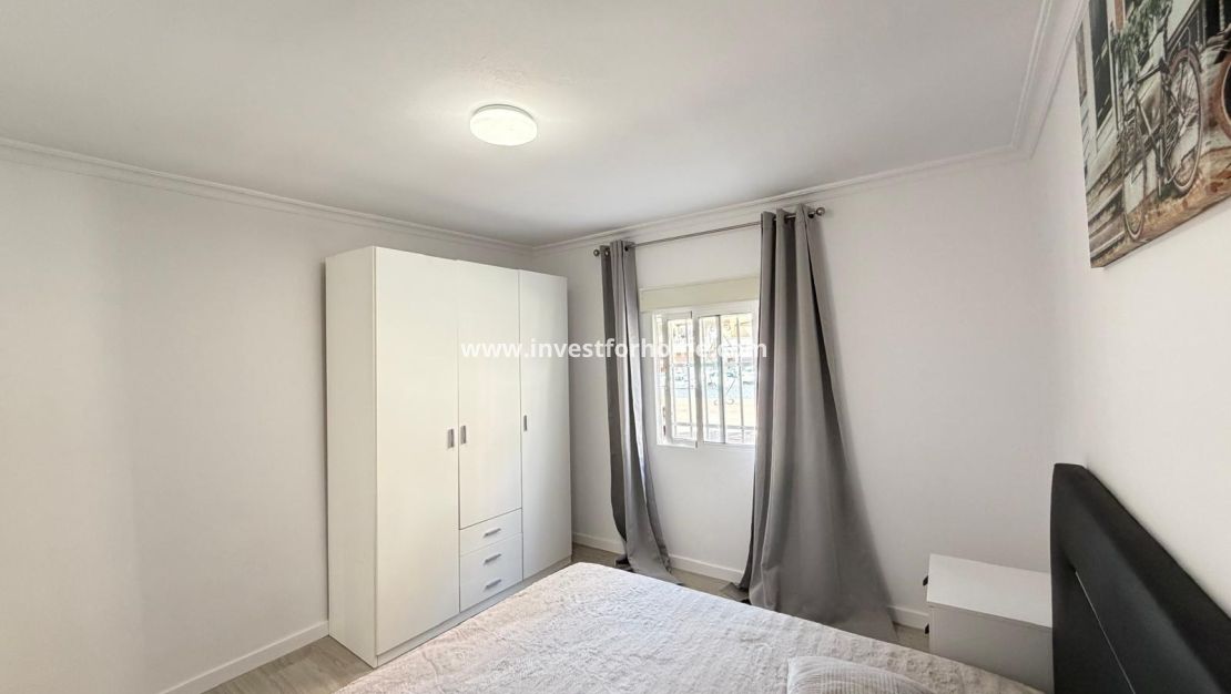 Sale - Apartment - Torrevieja - Centro