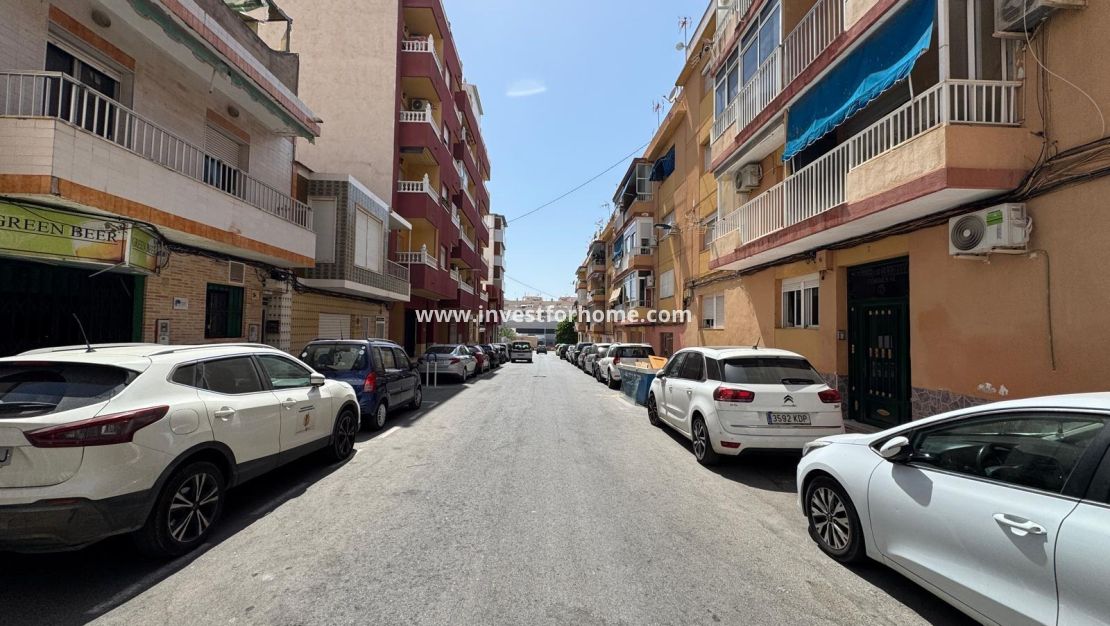 Sale - Apartment - Torrevieja - Centro