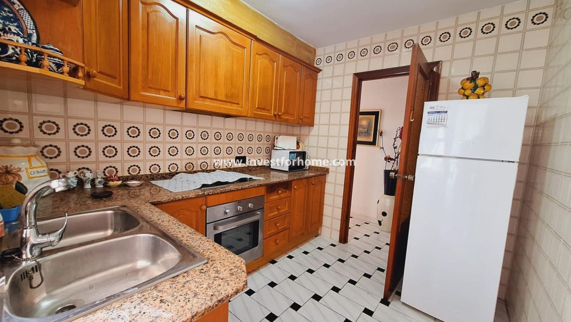 Sale - Apartment - Torrevieja - Centro