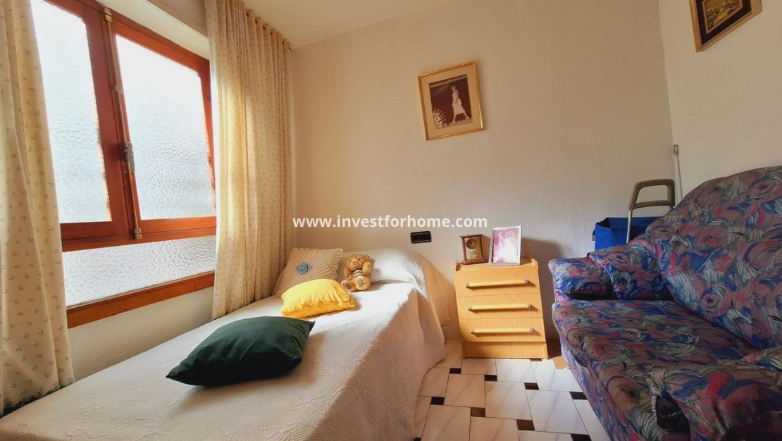 Sale - Apartment - Torrevieja - Centro