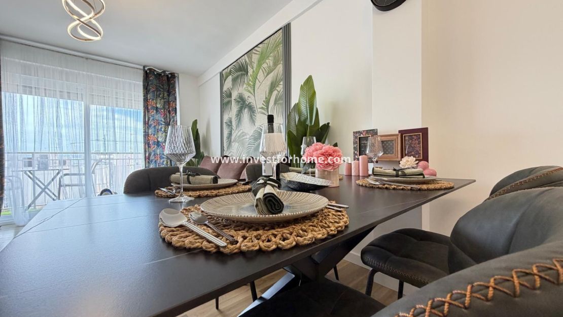 Sale - Apartment - Torrevieja - Centro