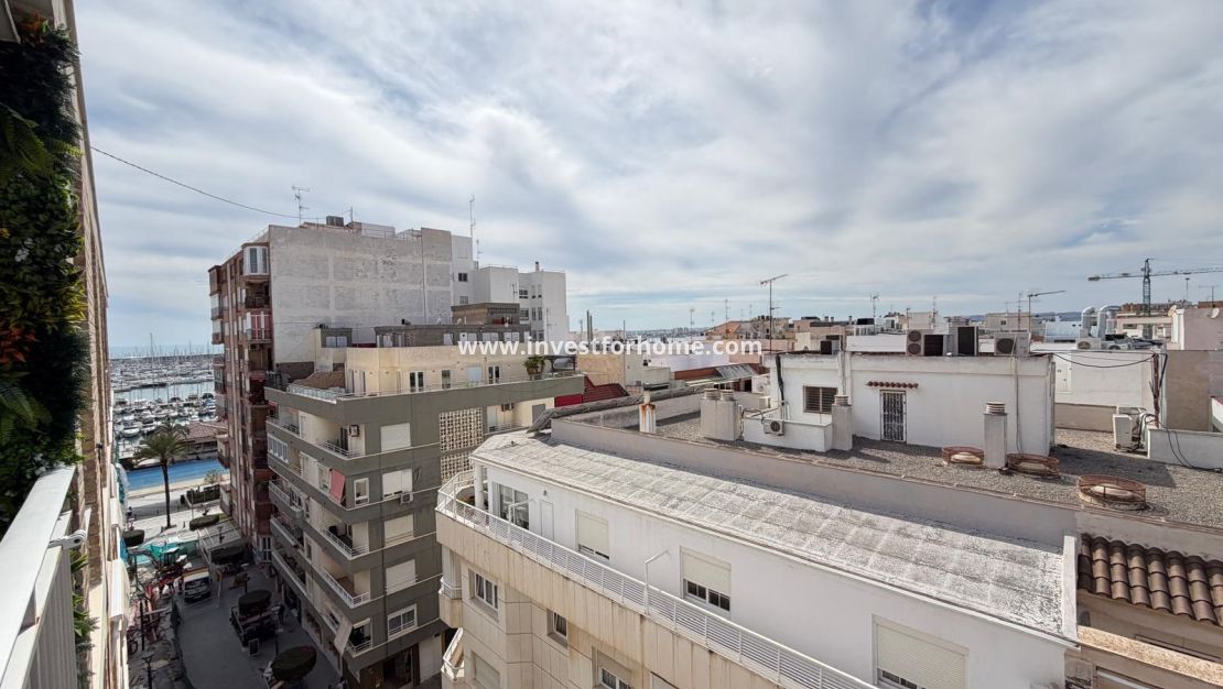 Sale - Apartment - Torrevieja - Centro