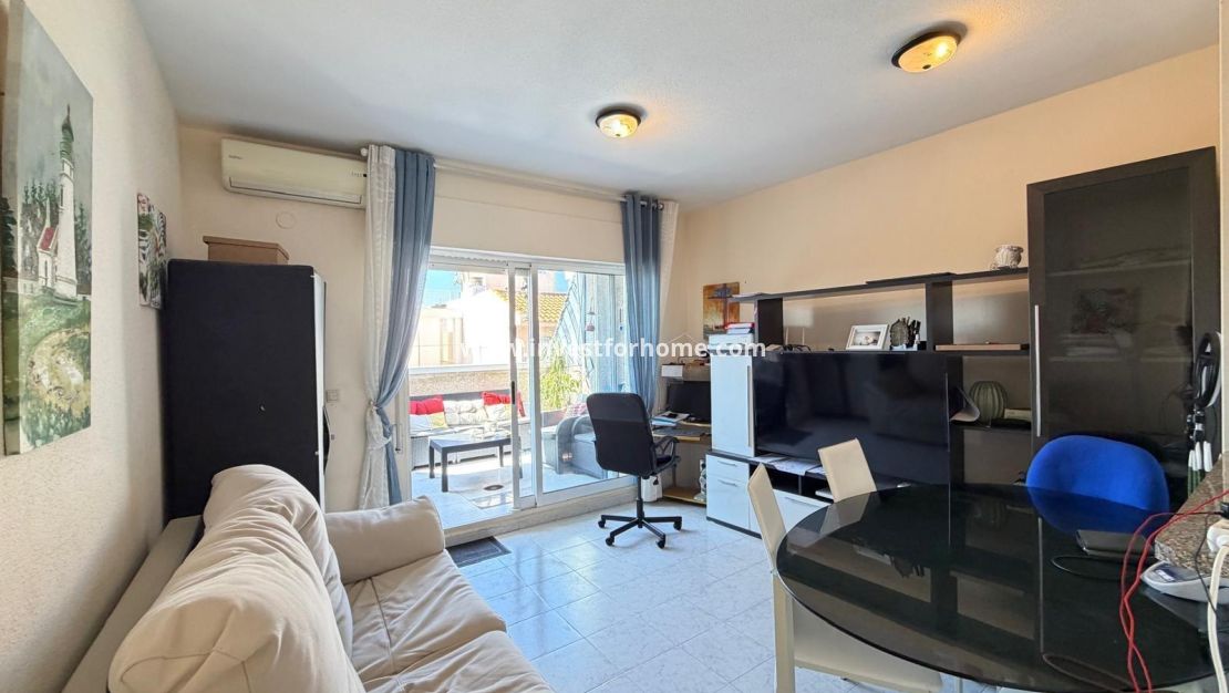 Sale - Apartment - Torrevieja - Centro