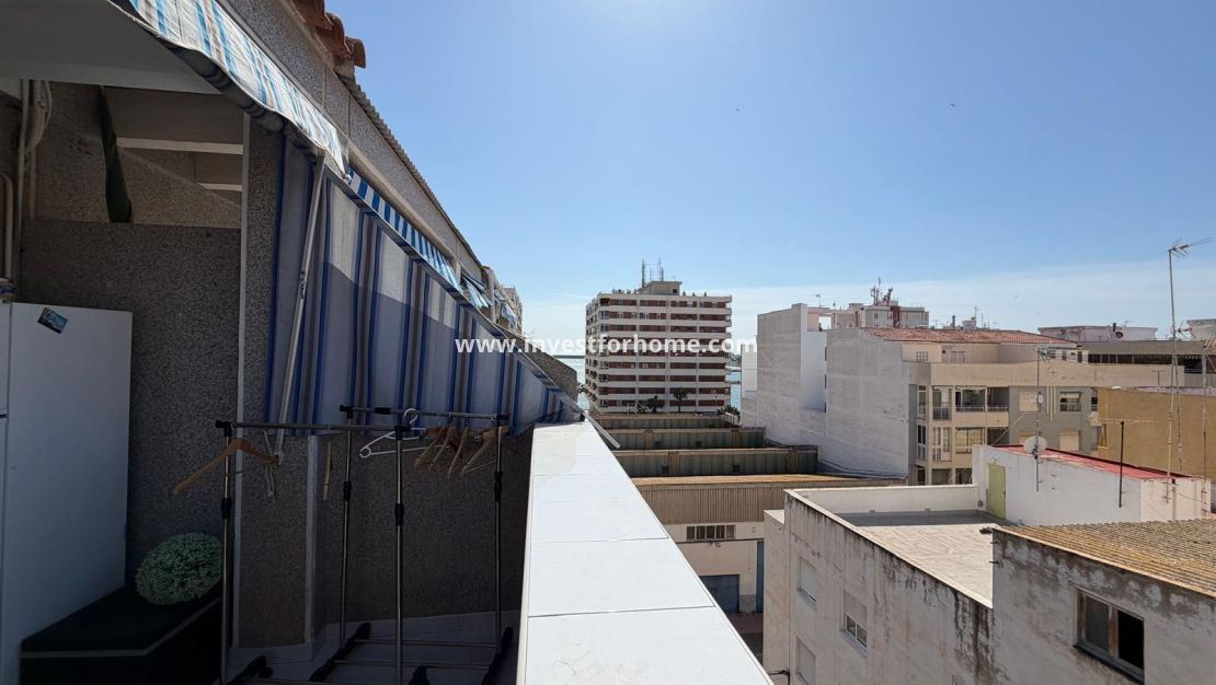 Sale - Apartment - Torrevieja - Centro
