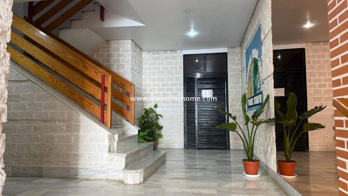 Sale - Apartment - Torrevieja - Centro