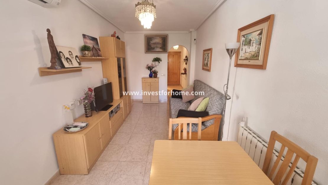 Sale - Apartment - Torrevieja - Centro