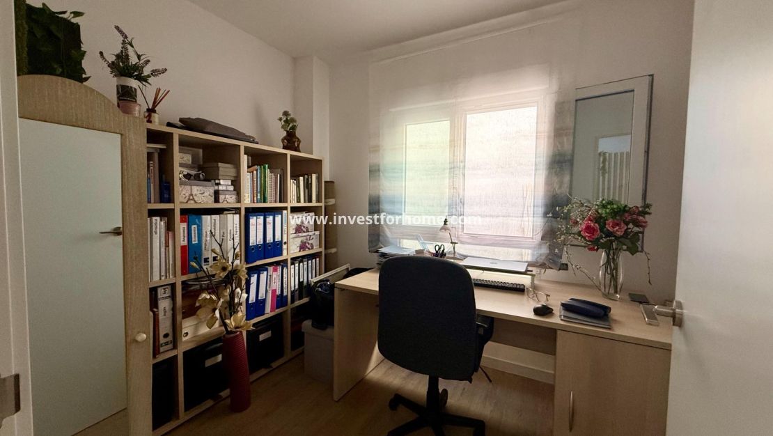 Sale - Apartment - Torrevieja - Centro