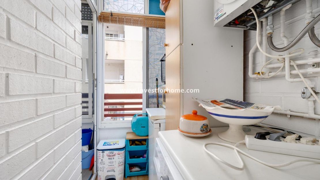 Sale - Apartment - Torrevieja - Centro
