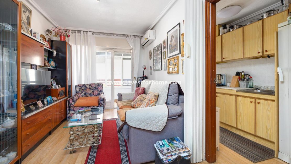Sale - Apartment - Torrevieja - Centro