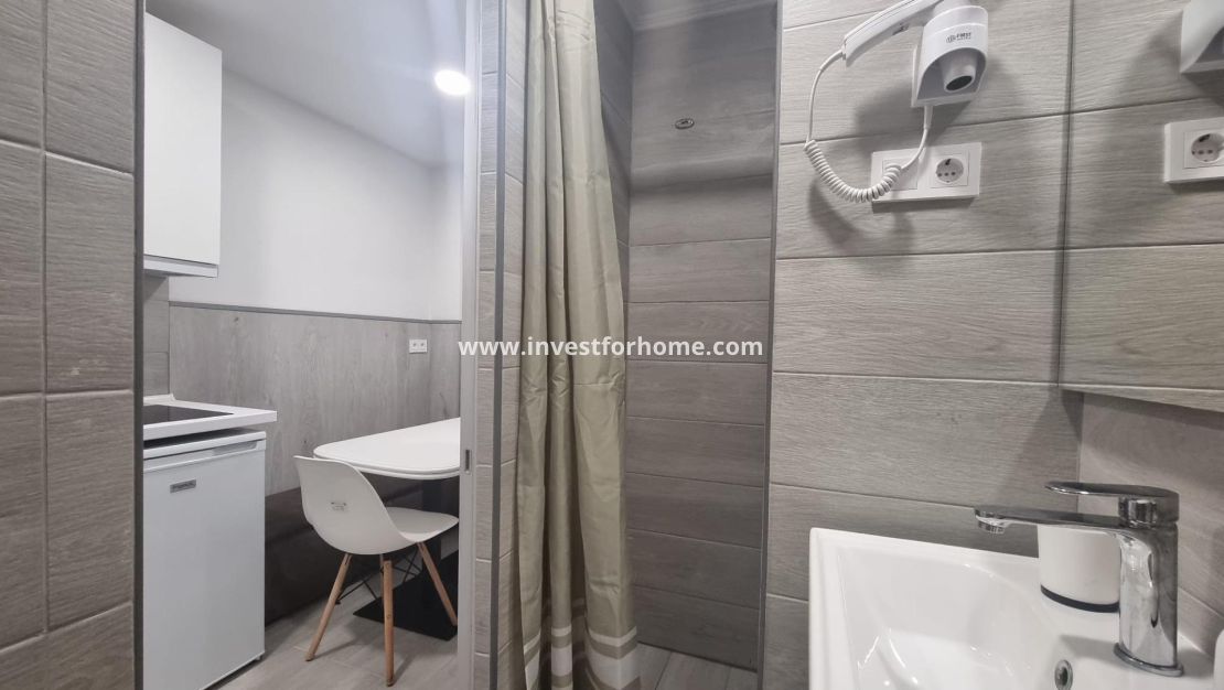 Sale - Apartment - Torrevieja - Centro