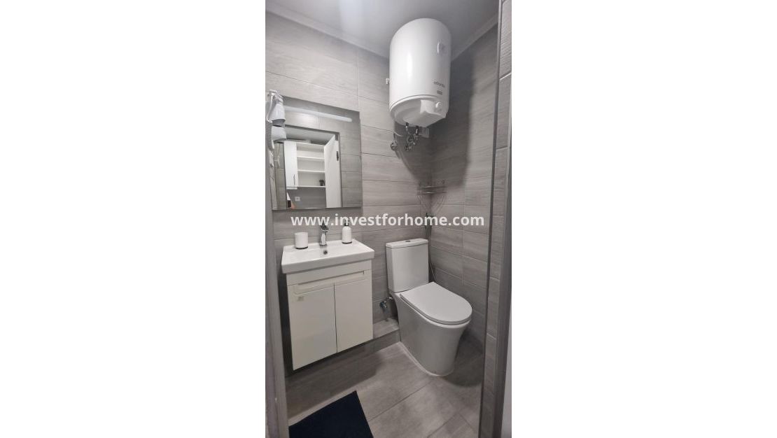 Sale - Apartment - Torrevieja - Centro
